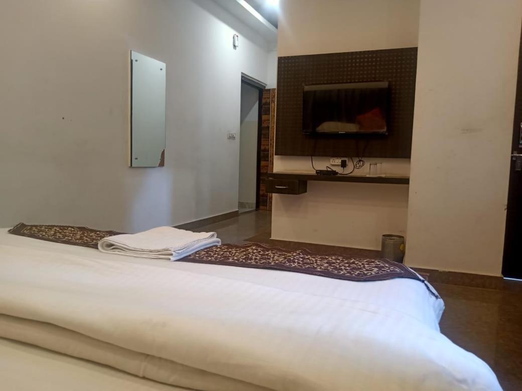 Hotel Rajshree Tanakpur 외부 사진
