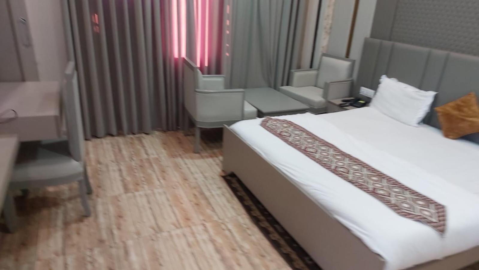 Hotel Rajshree Tanakpur 외부 사진