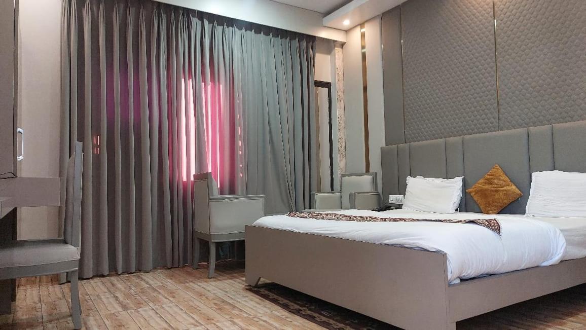 Hotel Rajshree Tanakpur 외부 사진