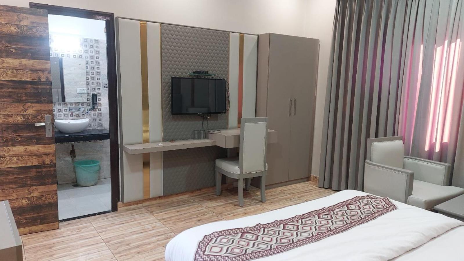 Hotel Rajshree Tanakpur 외부 사진