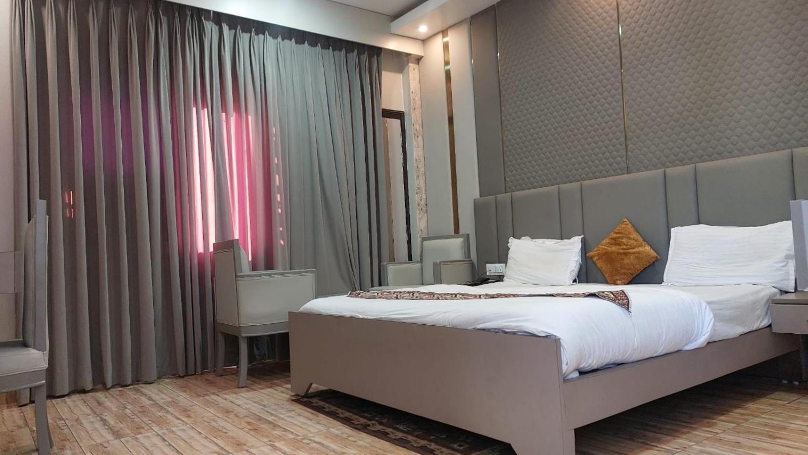Hotel Rajshree Tanakpur 외부 사진